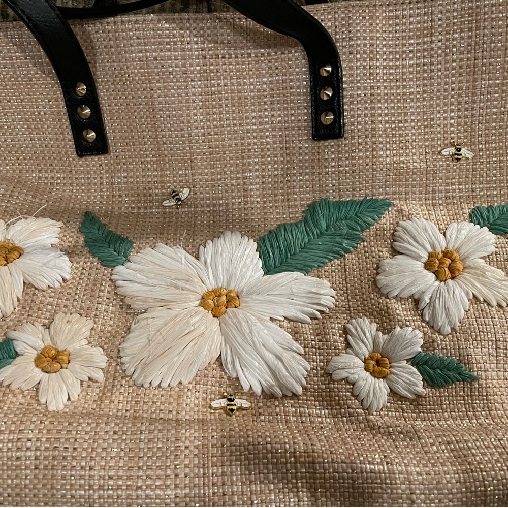 Betsey Johnson floral bee tote - Picture 2 of 8